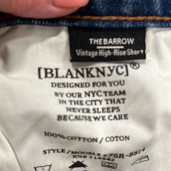 NWT distress The Barrow Blue Jean short size 28 or 8. High rise short. - Picture 7 of 9